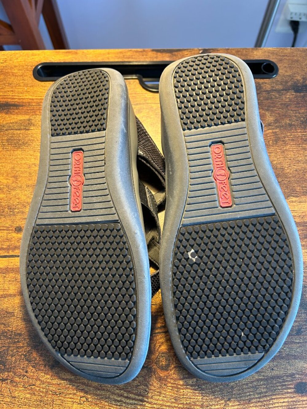 Orthofeet Clio Sandals size 9.5 Wide - Picture 2 of 3